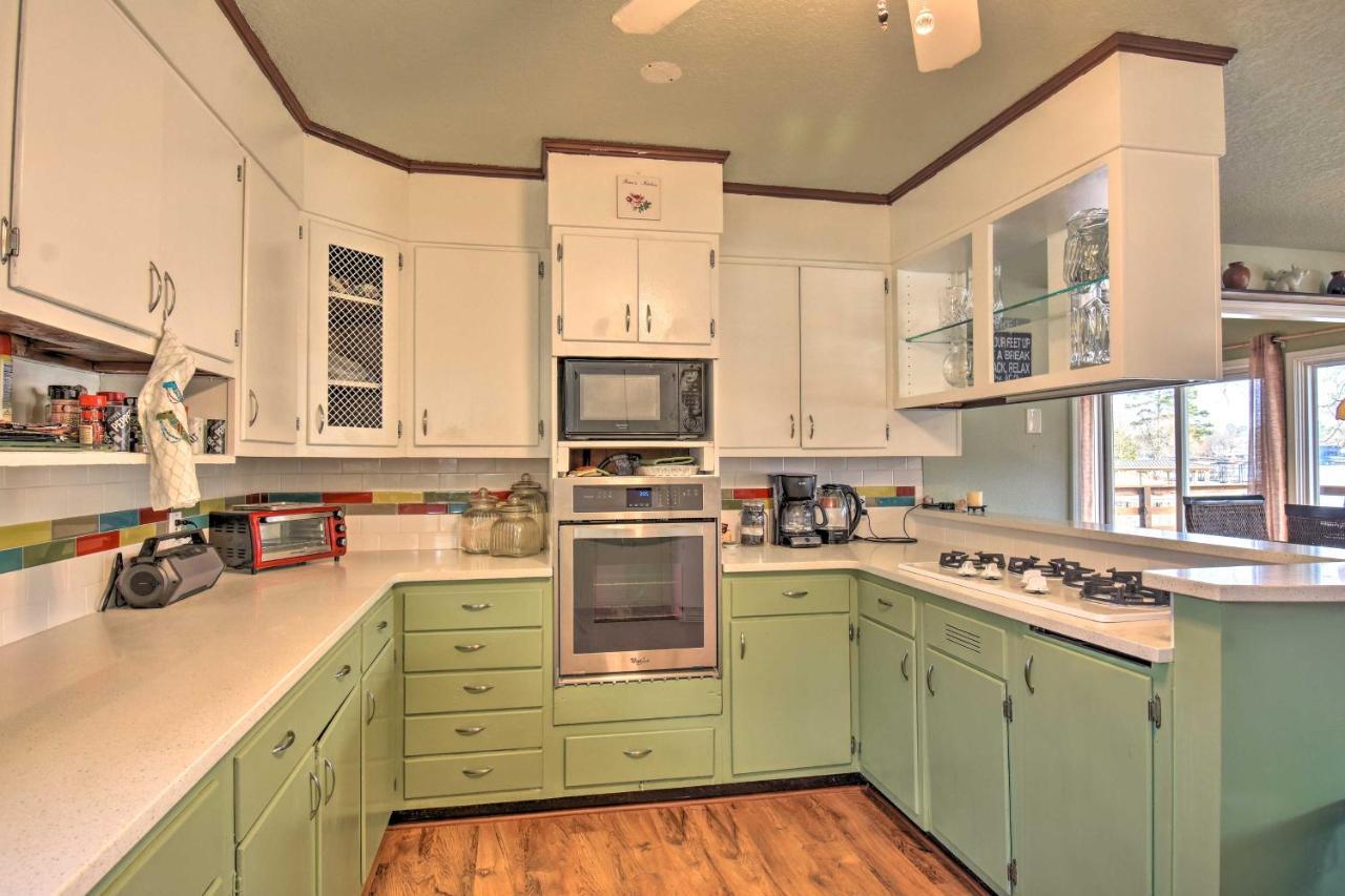 Lakefront Hot Springs Home With Updated Deck And Dock! 外观 照片