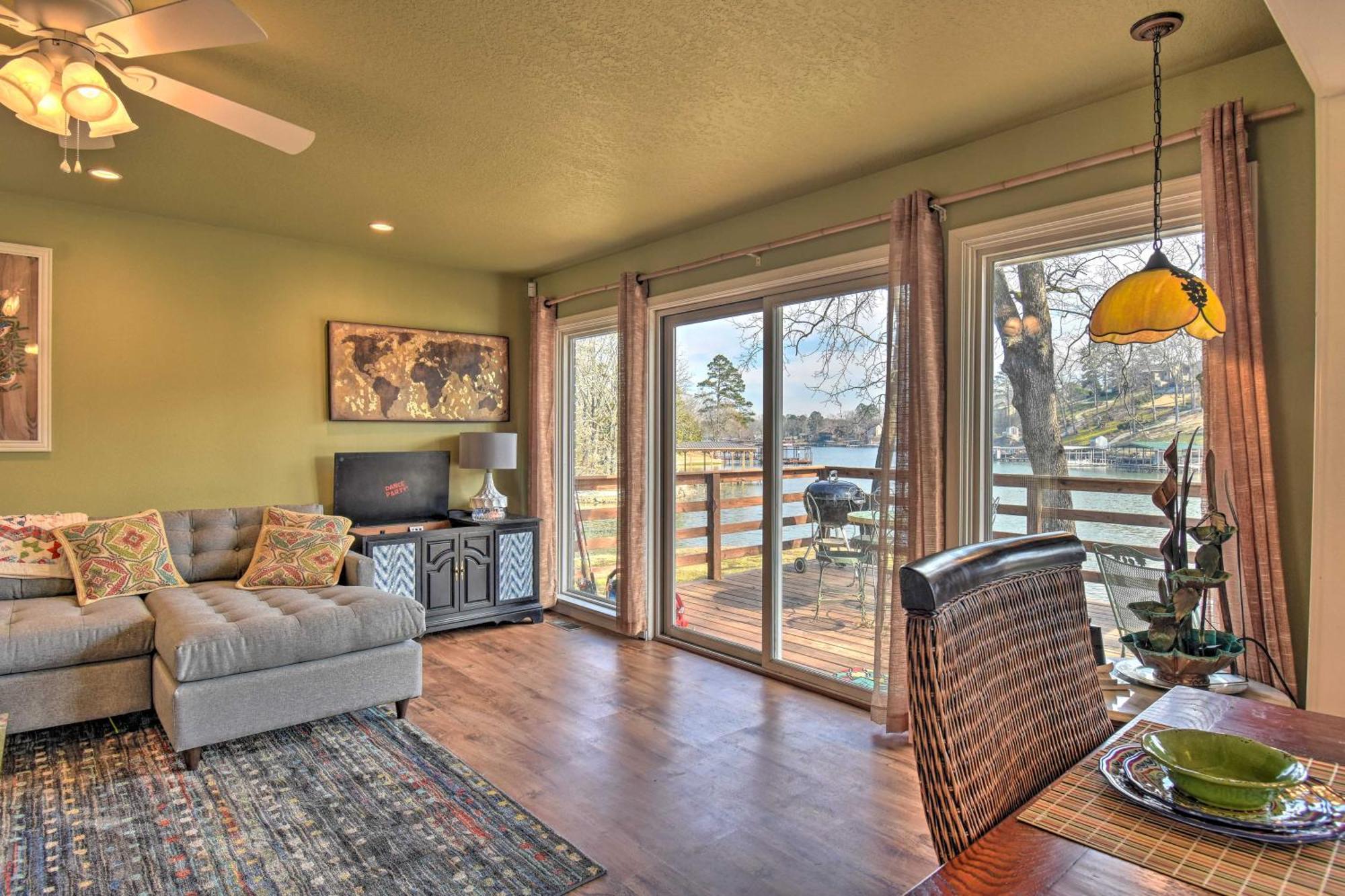 Lakefront Hot Springs Home With Updated Deck And Dock! 外观 照片